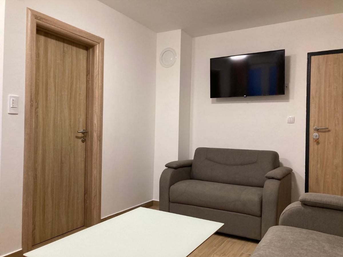 Vila Trnovo Apartment Яхорина Екстериор снимка