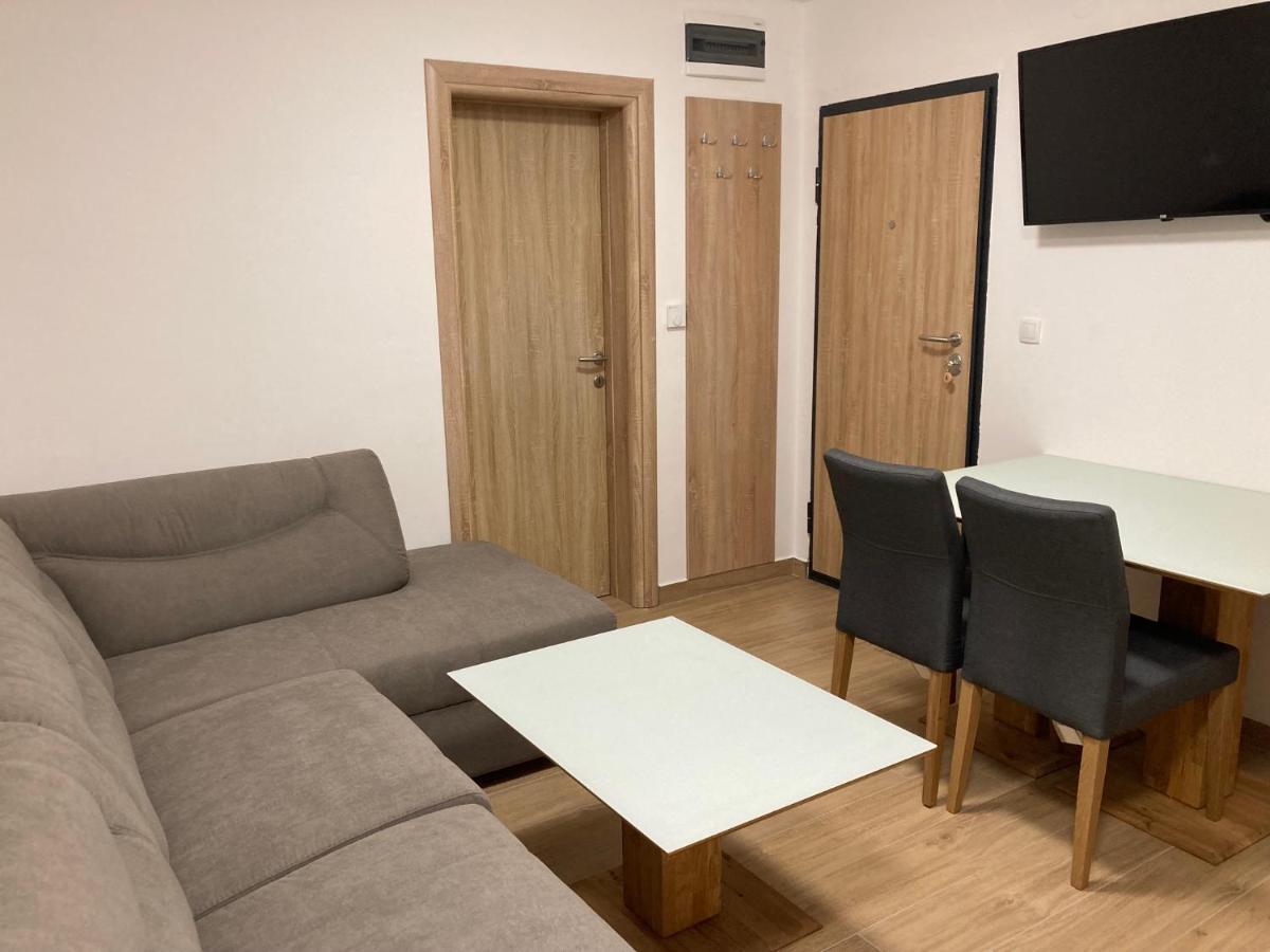 Vila Trnovo Apartment Яхорина Екстериор снимка