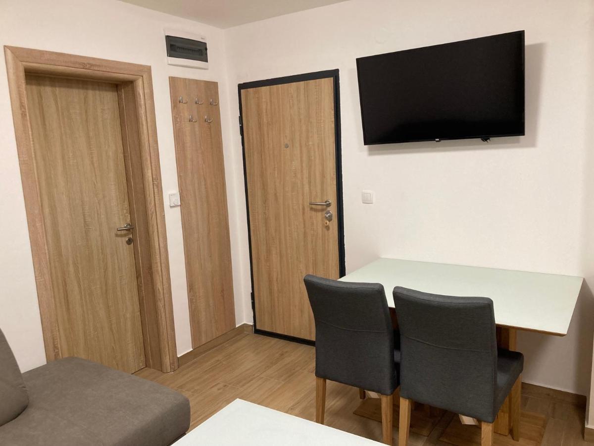 Vila Trnovo Apartment Яхорина Екстериор снимка