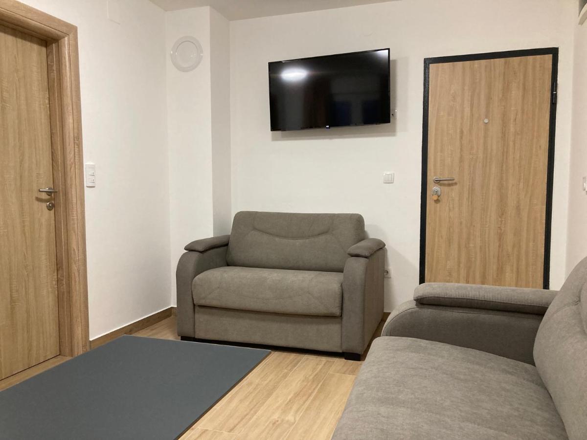 Vila Trnovo Apartment Яхорина Екстериор снимка