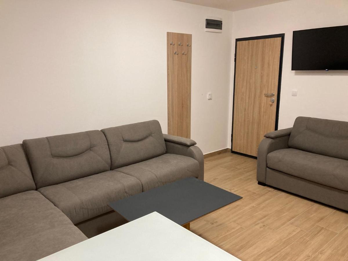 Vila Trnovo Apartment Яхорина Екстериор снимка