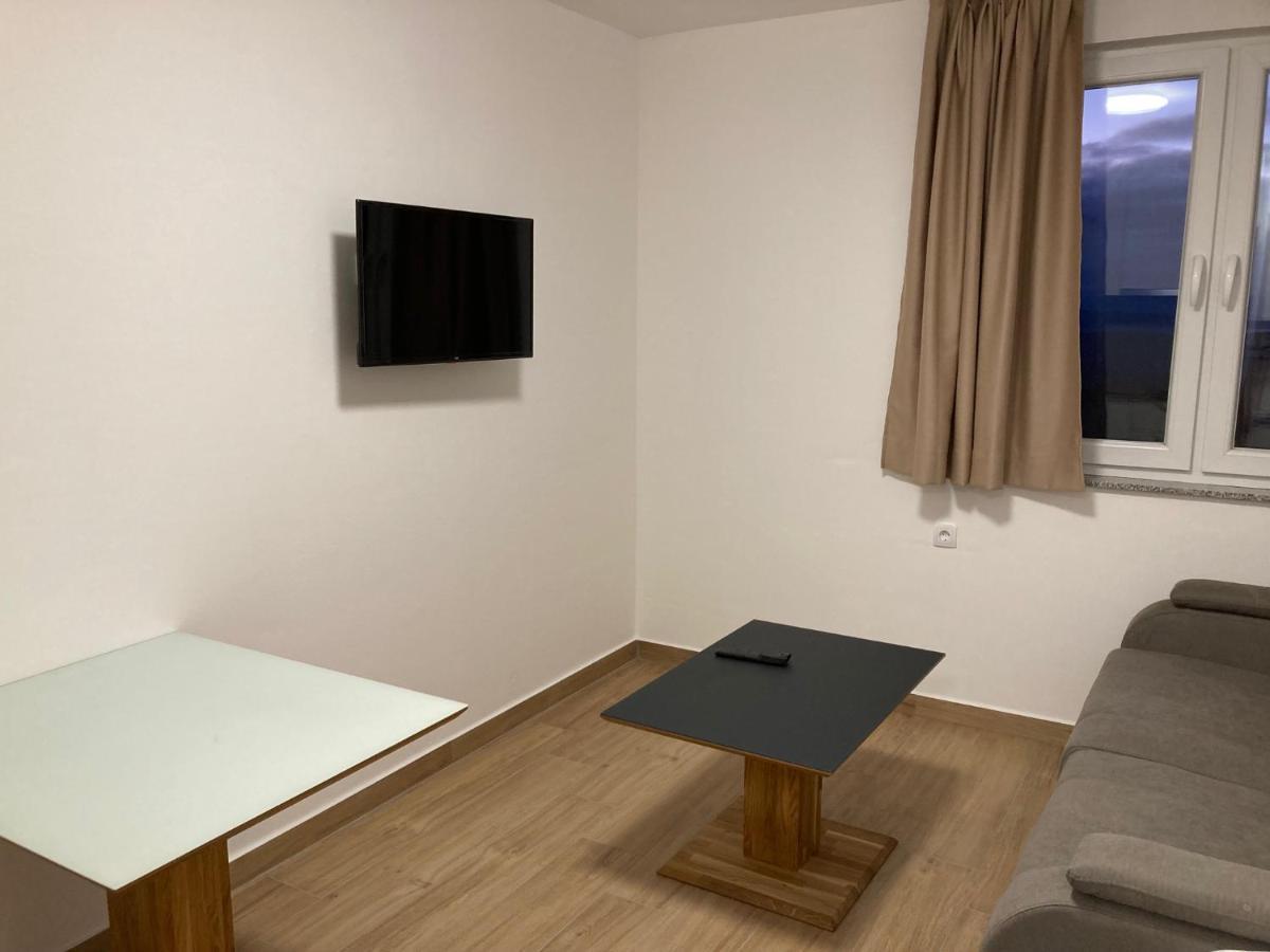 Vila Trnovo Apartment Яхорина Екстериор снимка